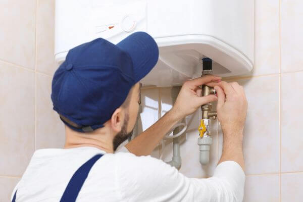 7 Signs You Need a Professional Plumber Before a Small Problem Becomes a Major Repair